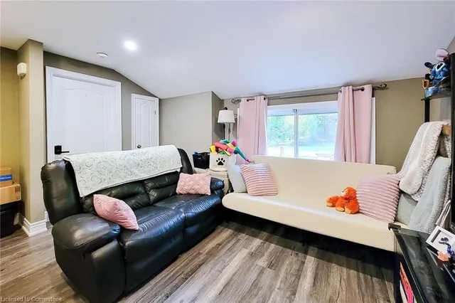 Additional property image - 49 Aberdeen Ave