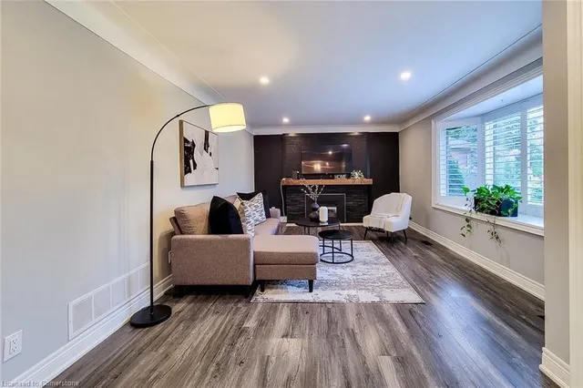 Additional property image - 49 Aberdeen Ave