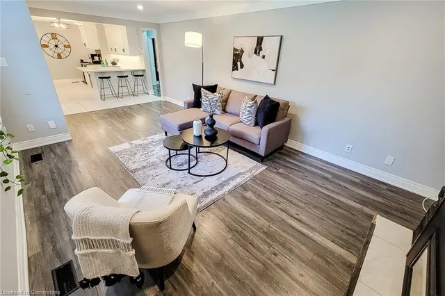 Additional property image - 49 Aberdeen Ave
