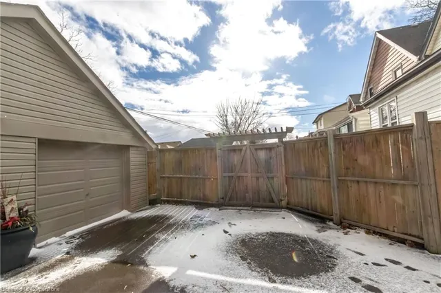 Additional property image - 106 Weir St