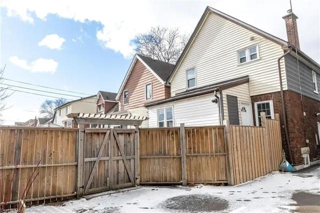 Additional property image - 106 Weir St