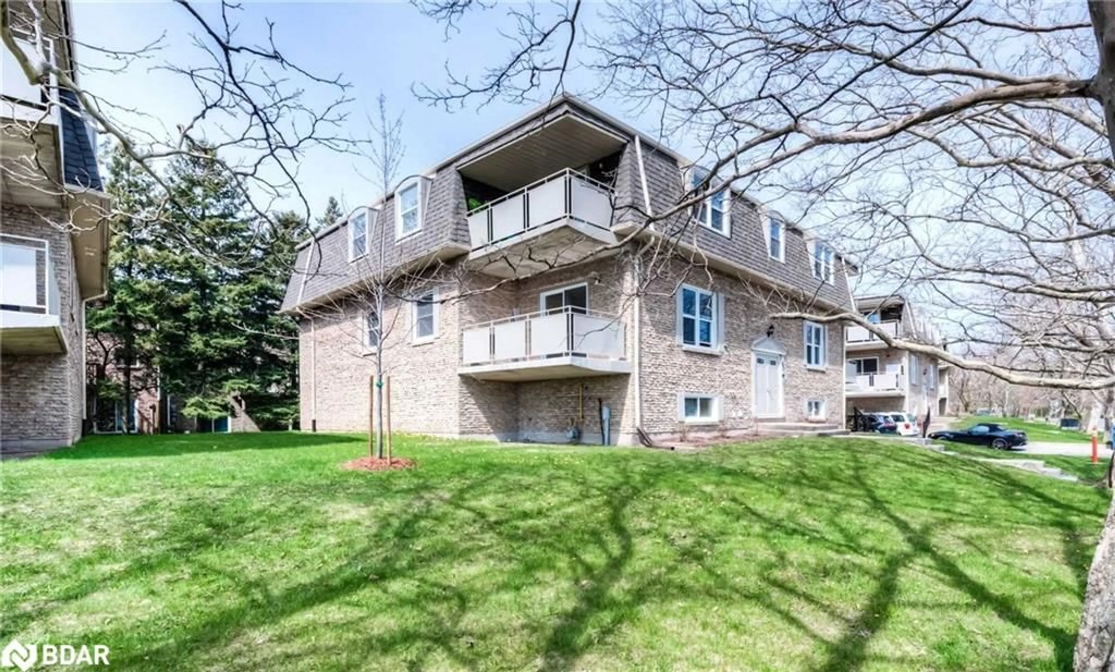 Patio, unknown for 83 Westmount Rd #2, Waterloo Ontario N2L 5G5