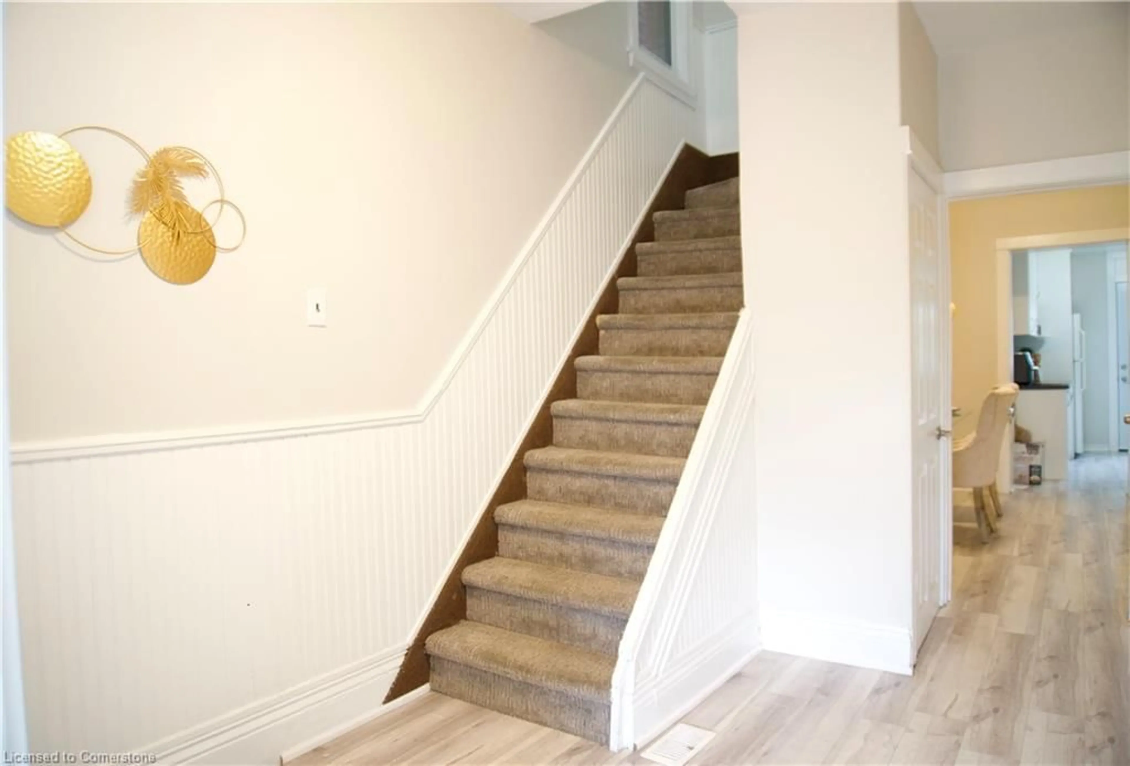Stairs for 7 Cluny Ave, Hamilton Ontario L8L 3H7