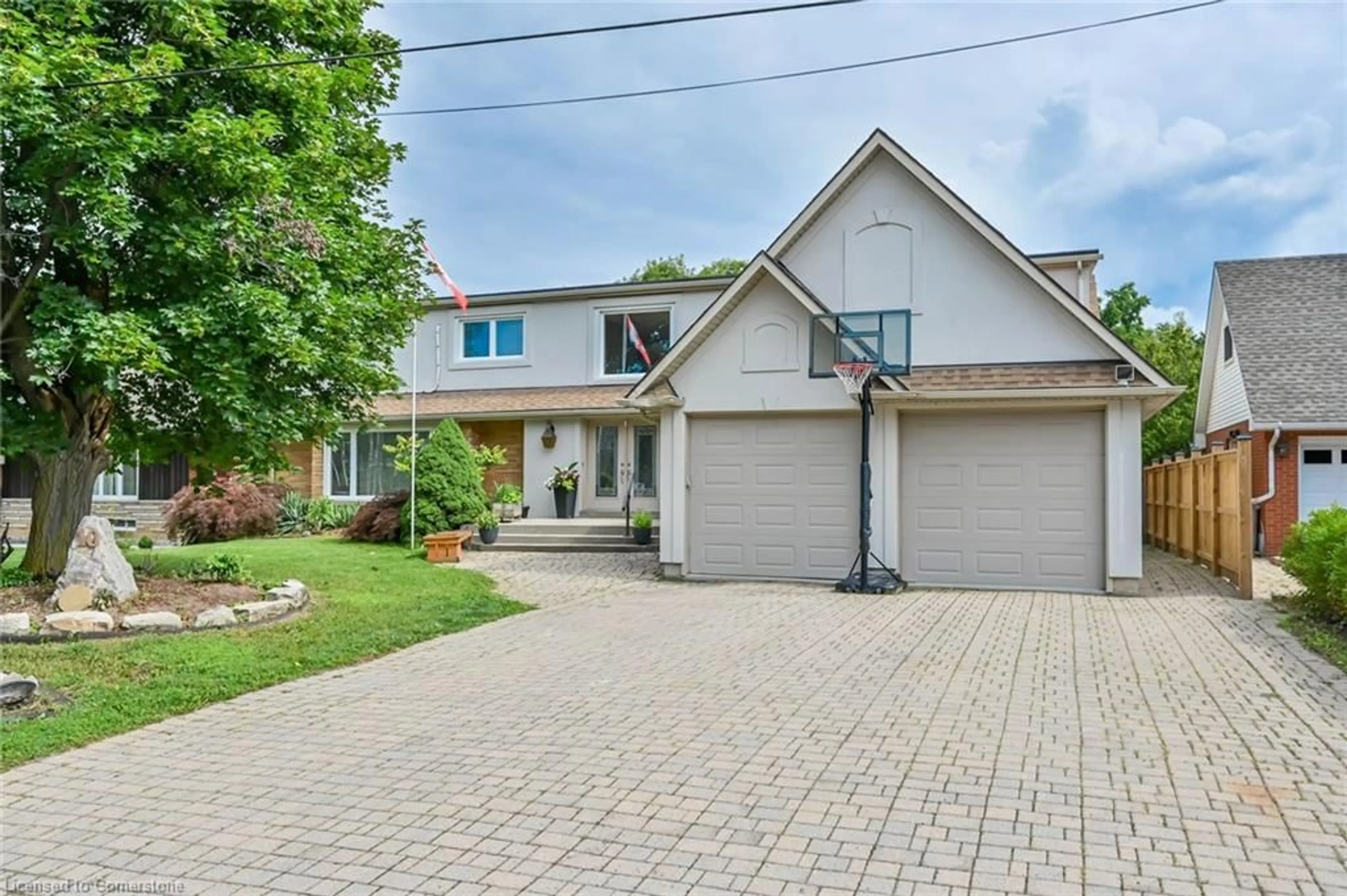 Home with brick exterior material, street for 10 Douglas Pl, Stoney Creek Ontario L8G 1M6