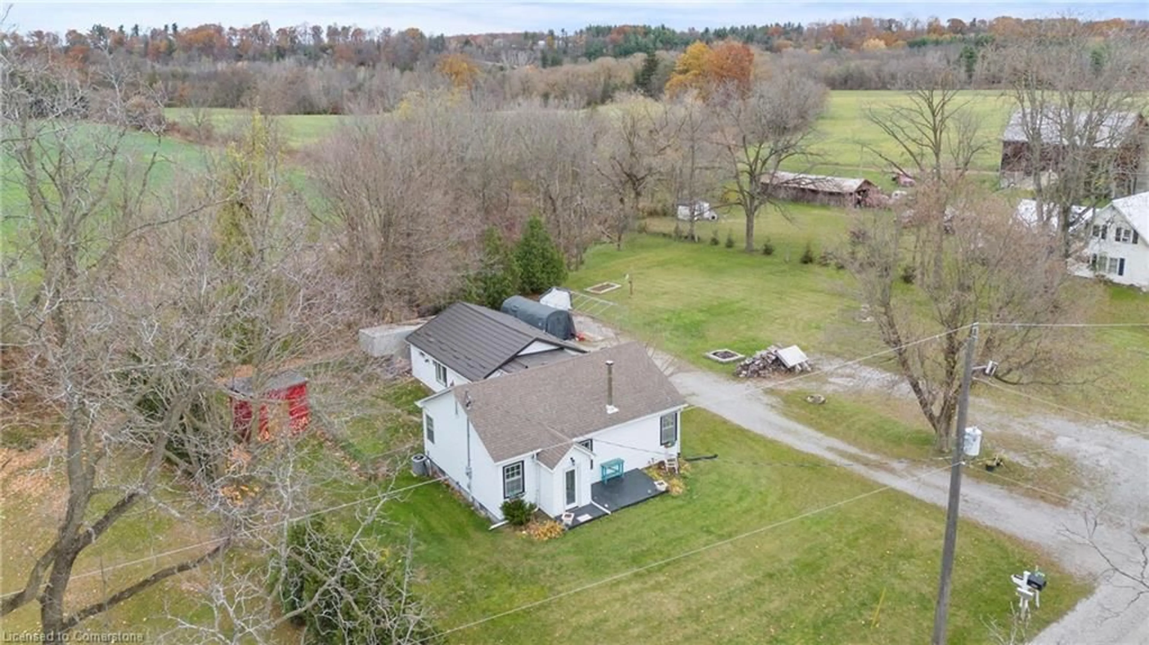 A pic from outside/outdoor area/front of a property/back of a property/a pic from drone, building for 429 St. John's Rd, Simcoe Ontario N3Y 4K2