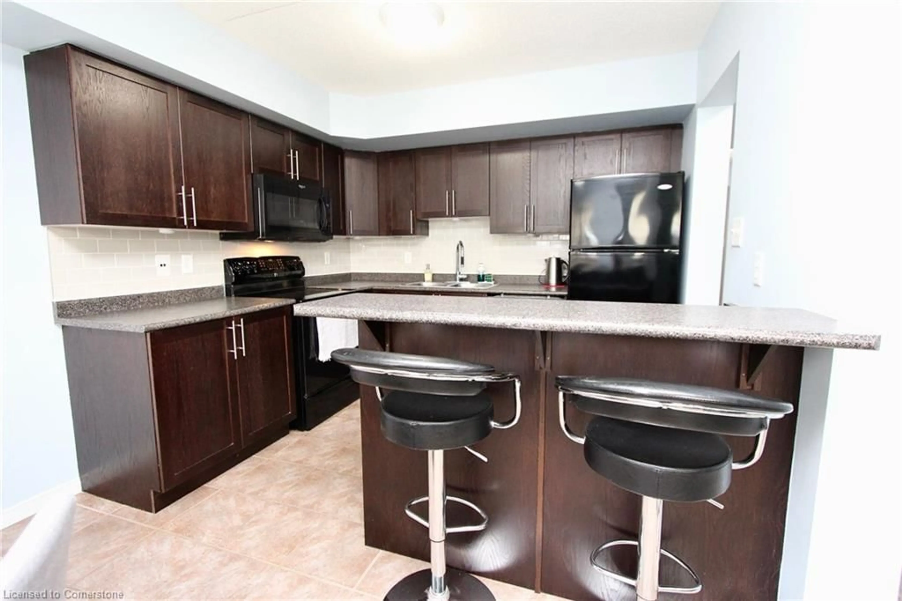 Standard kitchen, unknown for 950 Highland Rd #17, Kitchener Ontario N2N 0A5