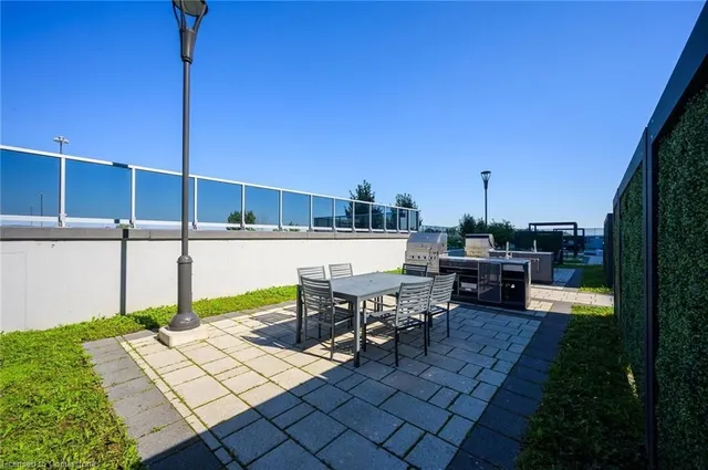 Additional property image - 2087 Fairview Street St Unit 1805