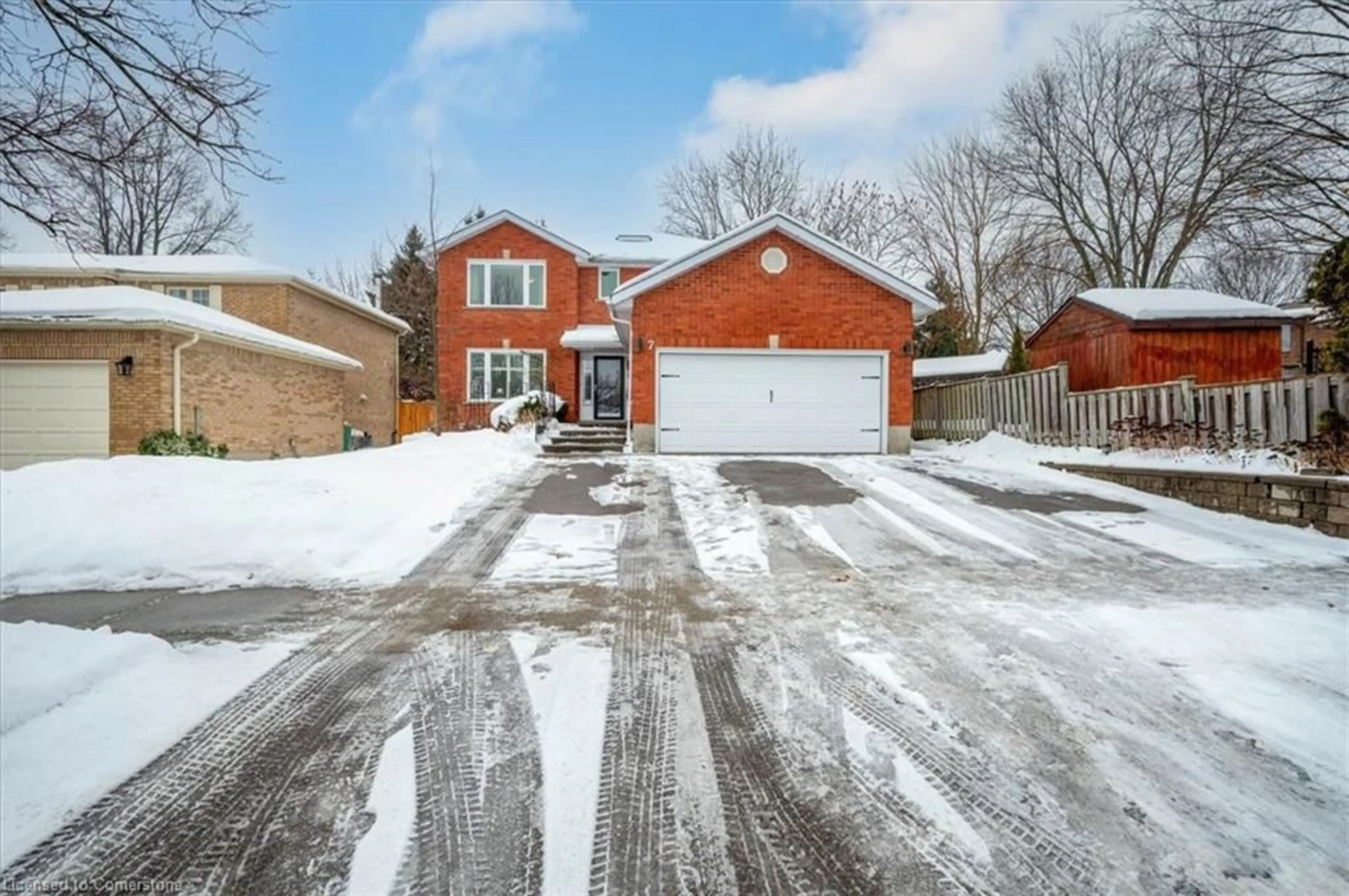 A pic from outside/outdoor area/front of a property/back of a property/a pic from drone, street for 7 Chandos Dr, Kitchener Ontario N2A 3C2