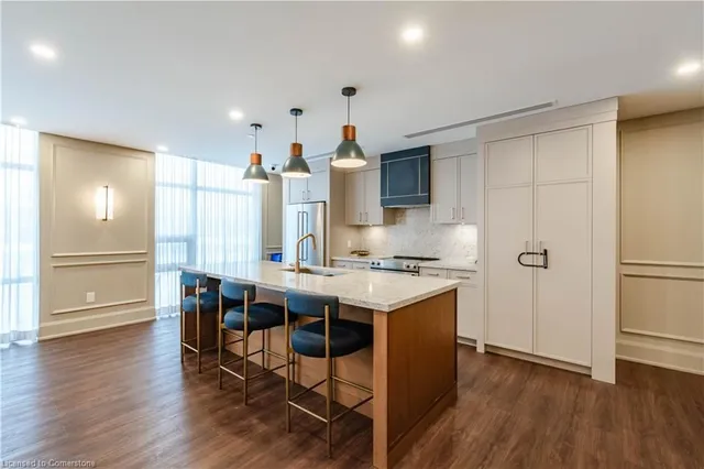 Additional property image - 450 Dundas St Unit 1007