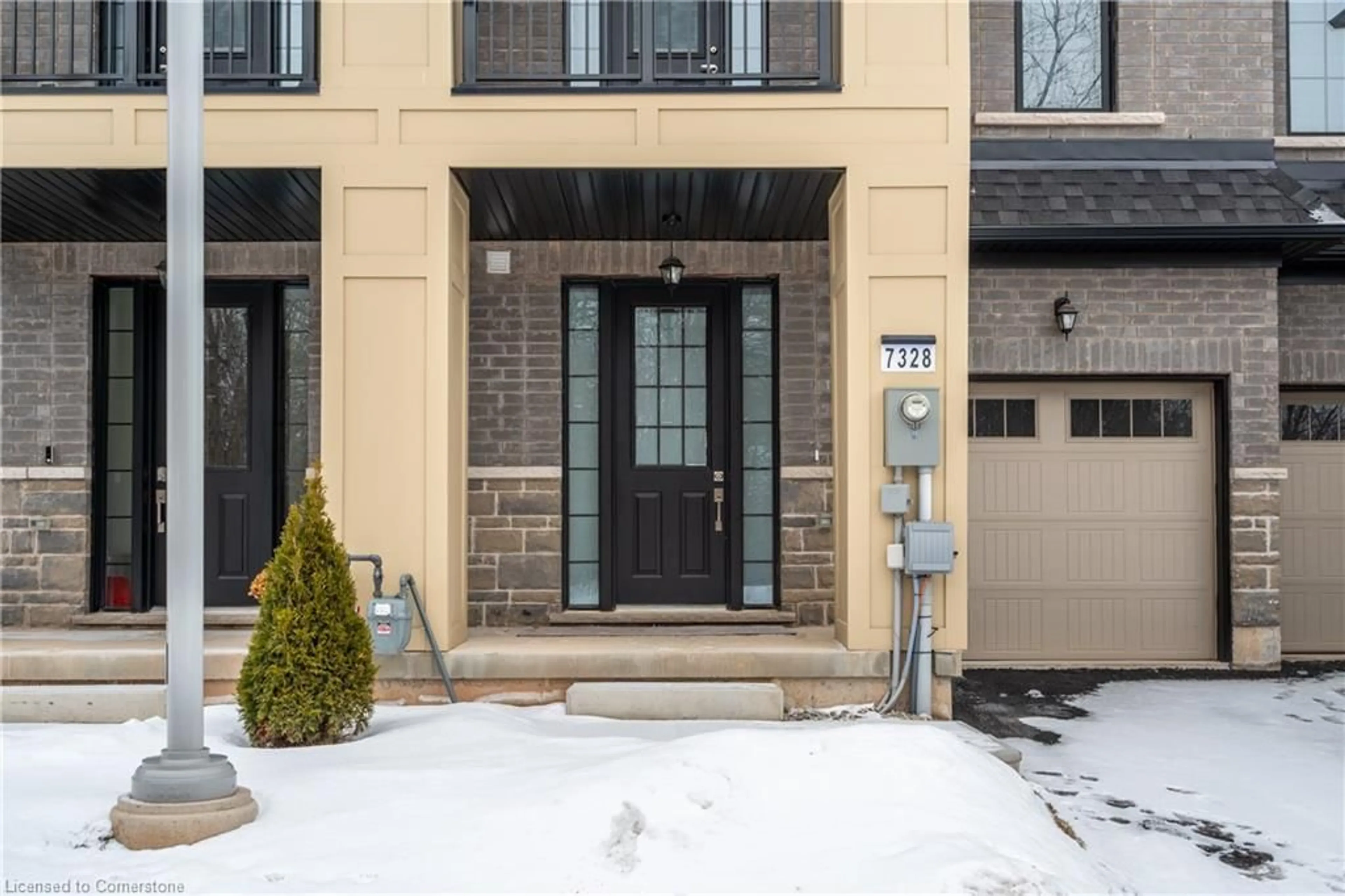 Indoor entryway for 7328 Sandy Ridge Common #4, Niagara Falls Ontario L2G 3L9