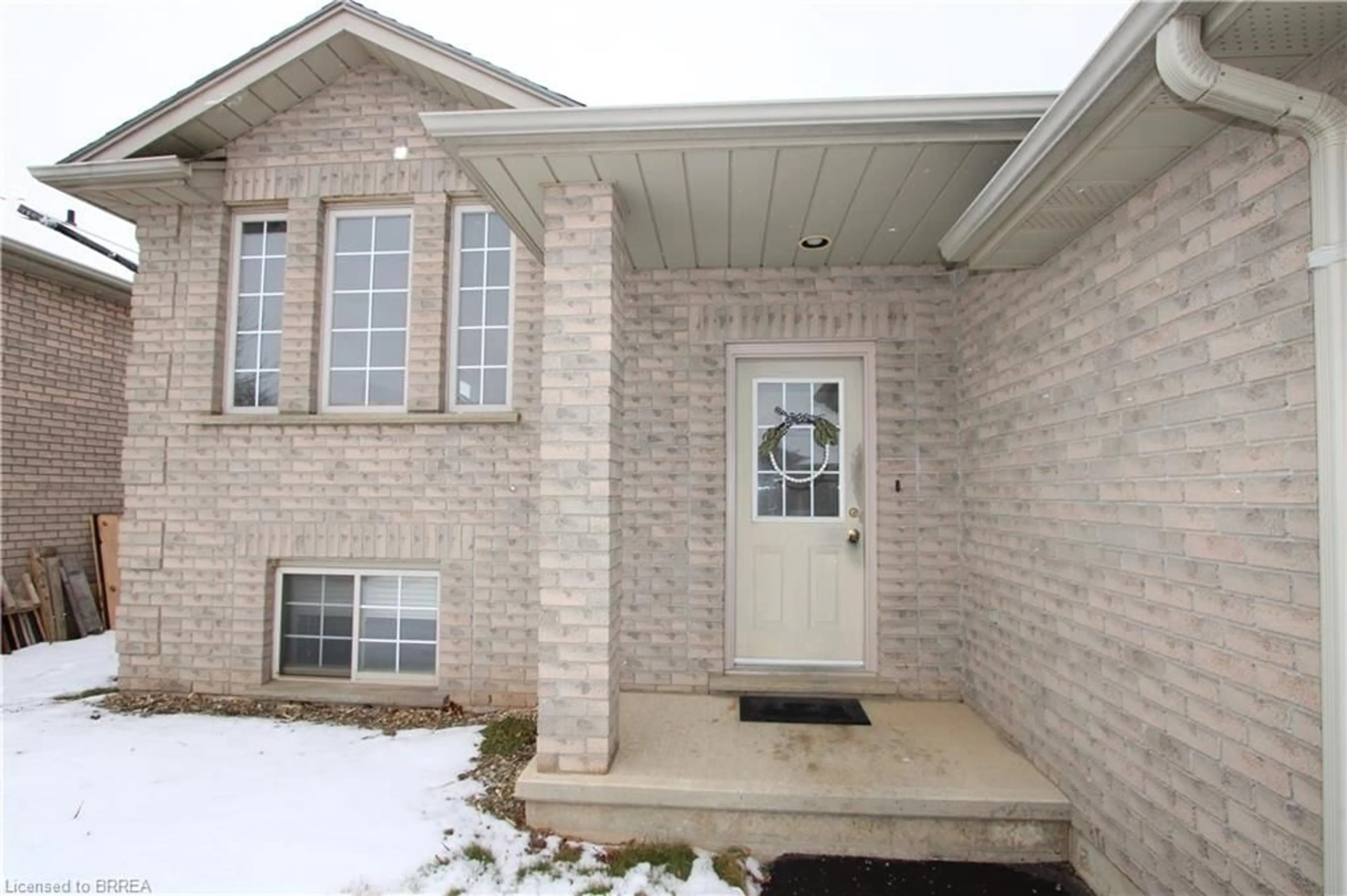 Home with brick exterior material, street for 60 Donegal Dr, Brantford Ontario N3T 6L2