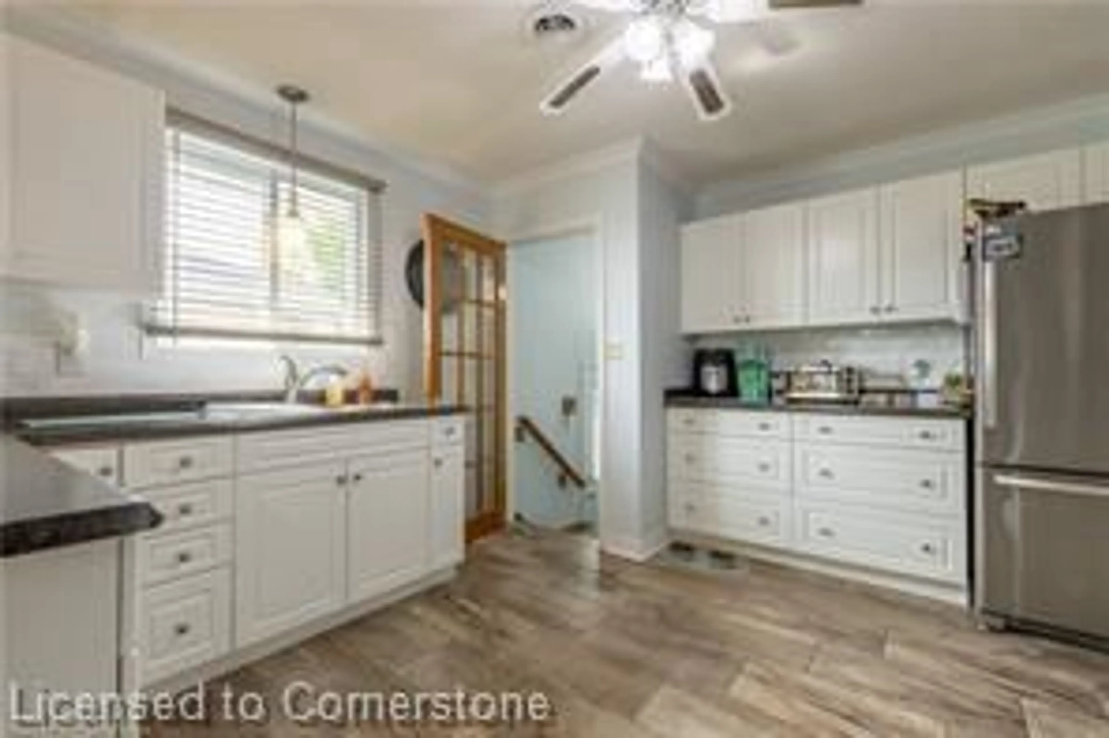 Open concept kitchen, ceramic/tile floor for 210 Johnston St, Port Colborne Ontario L3K 1H5