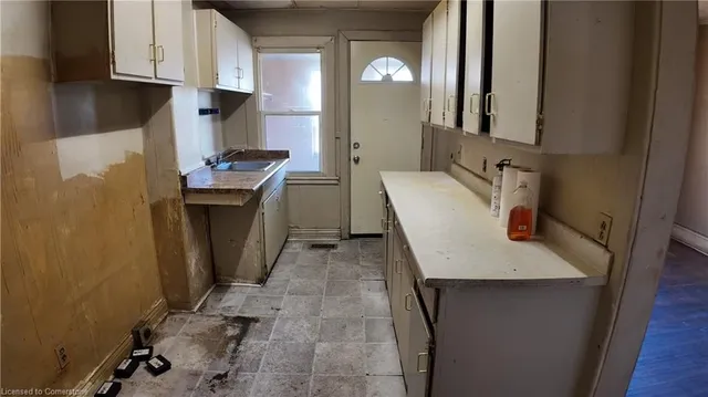Additional property image - 151 London St