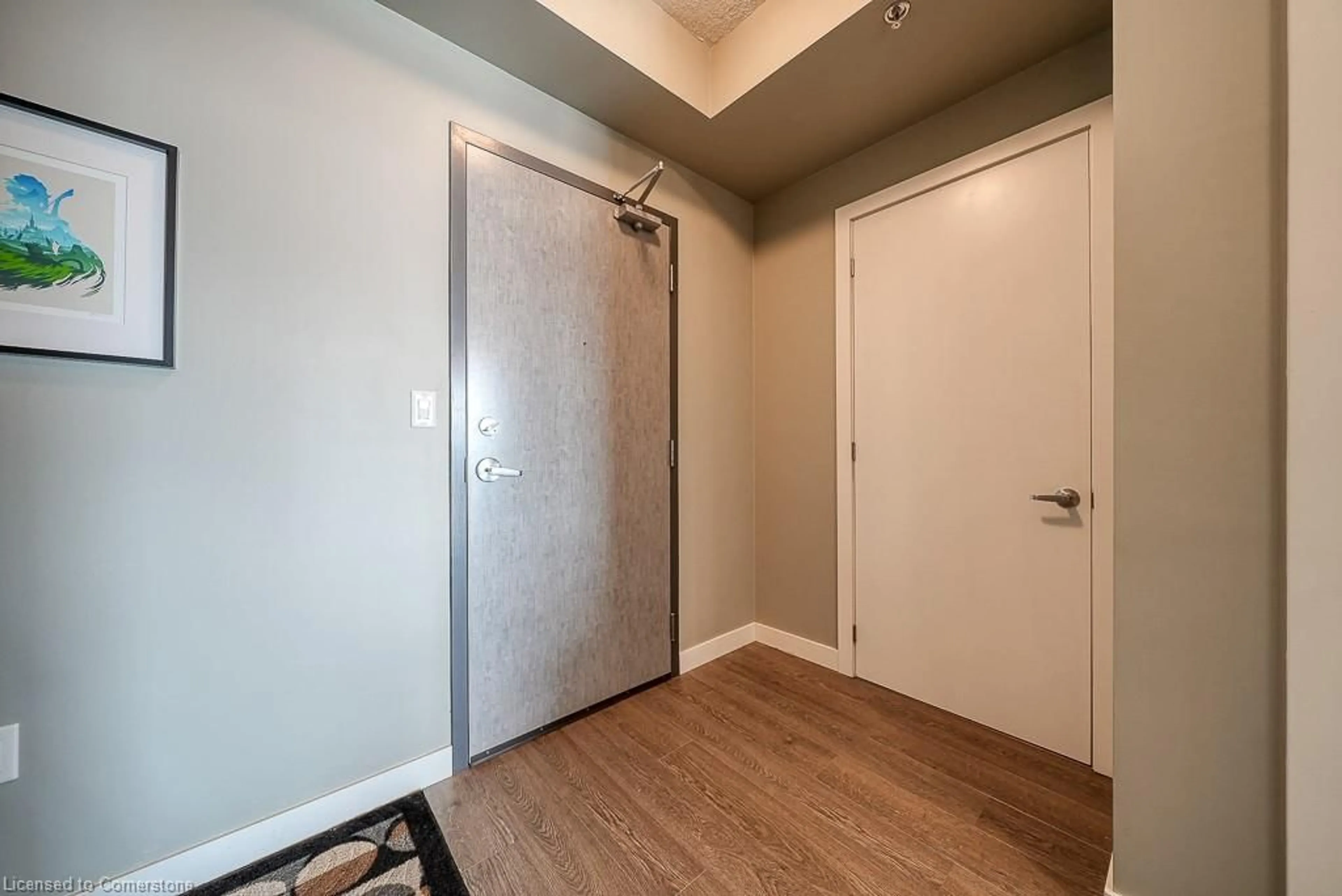 Indoor entryway for 150 Water St #307, Cambridge Ontario N1R 0B5