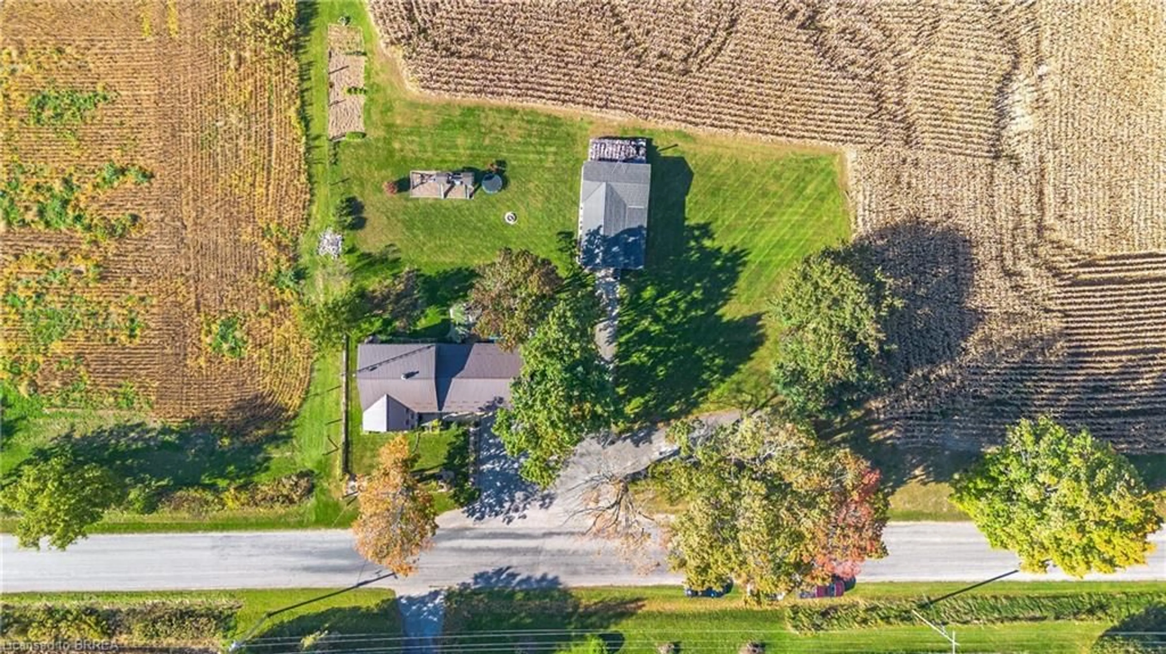 A pic from outside/outdoor area/front of a property/back of a property/a pic from drone, street for 1331 Concession 12 Rd, Langton Ontario N0E 1G0