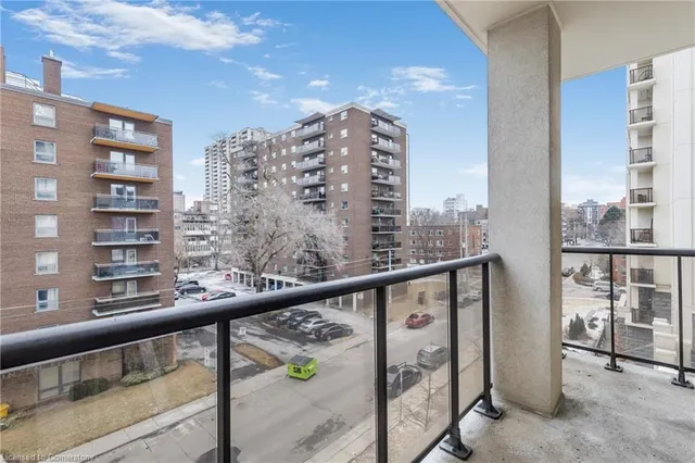 Additional property image - 85 Robinson St Unit 406