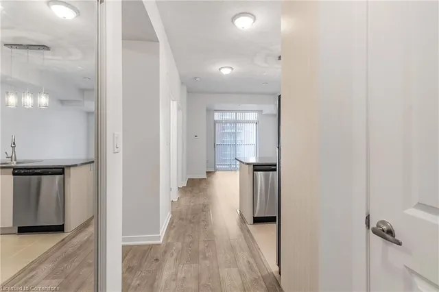 Additional property image - 85 Robinson St Unit 406
