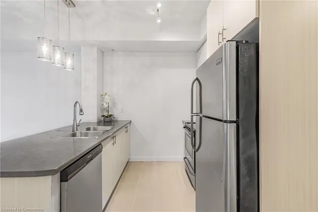 Additional property image - 85 Robinson St Unit 406