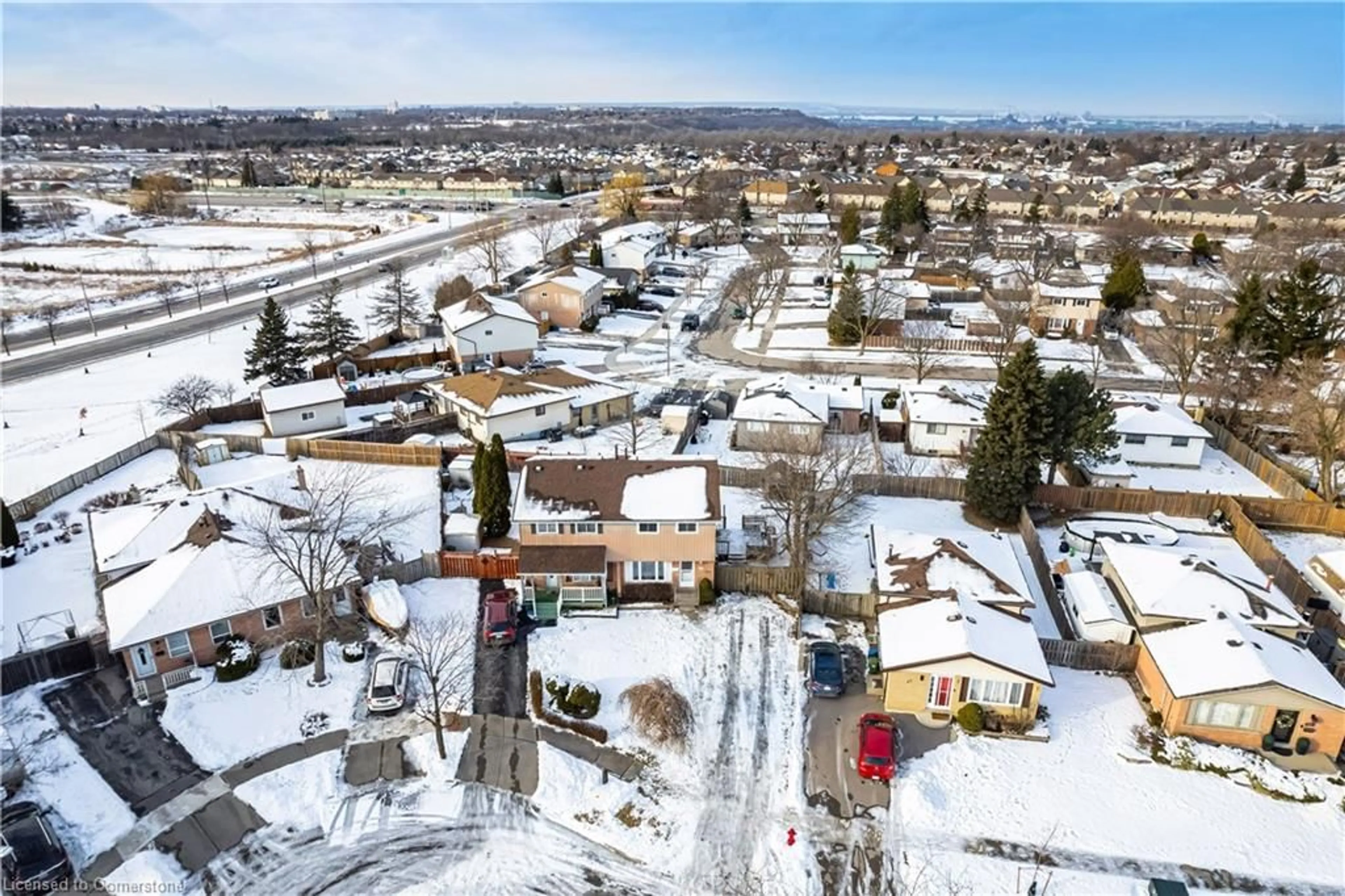 A pic from outside/outdoor area/front of a property/back of a property/a pic from drone, street for 43 Markham Cres, Stoney Creek Ontario L8J 1P2