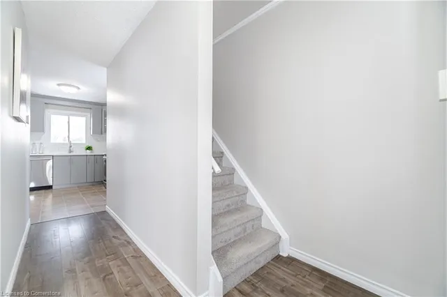 Additional image 31 of 43 Markham Cres