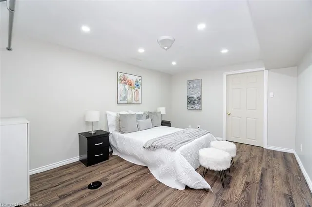 Additional image 17 of 43 Markham Cres