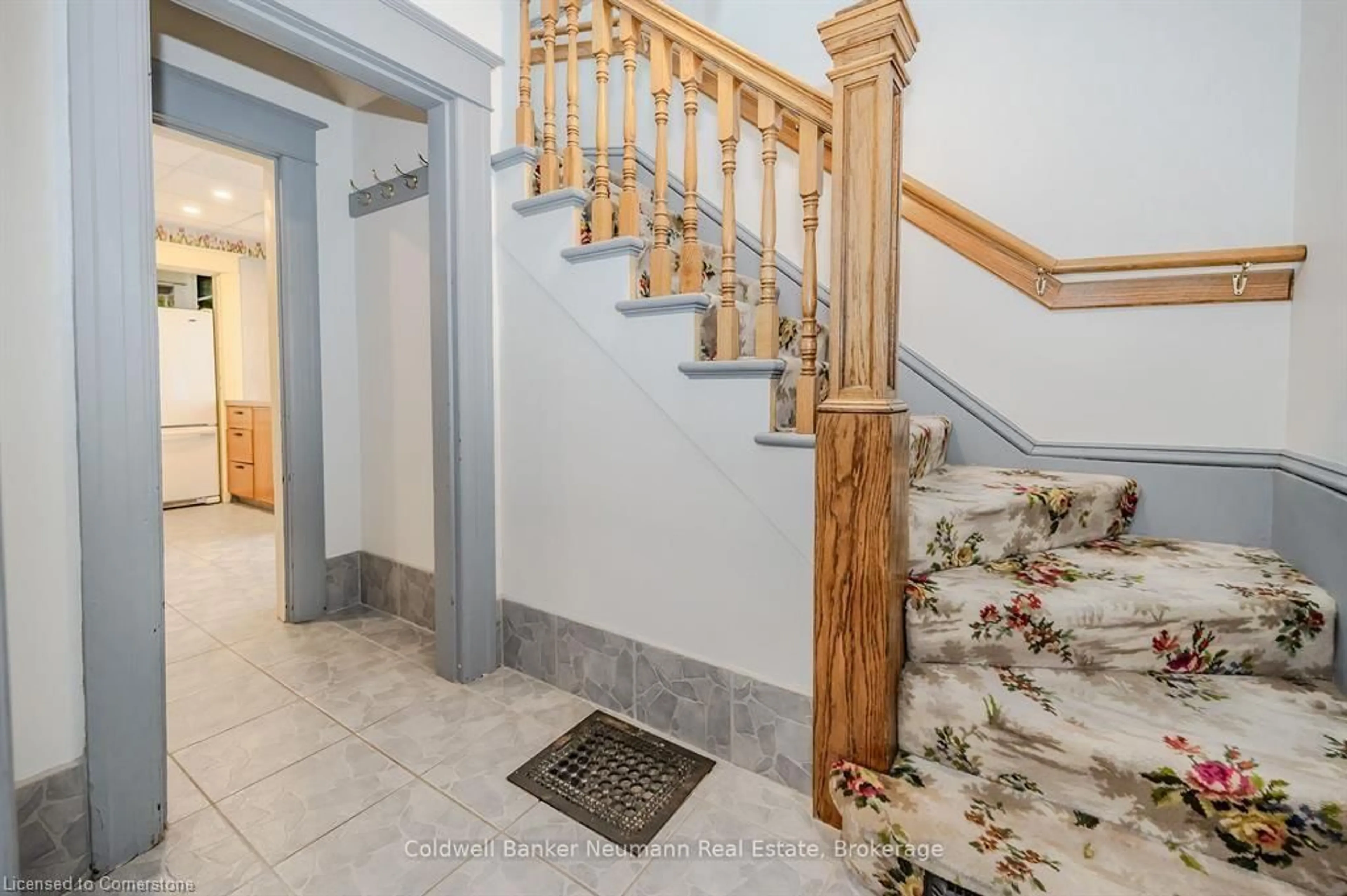 Indoor foyer for 73 Terrace Hill St, Brantford Ontario N3R 4H2