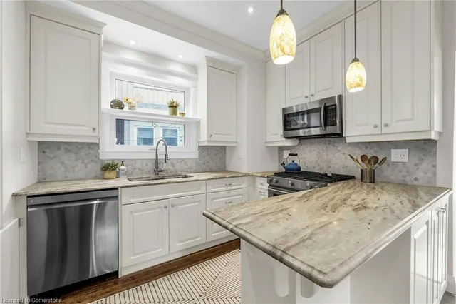 Additional property image - 61 Fairleigh Cres