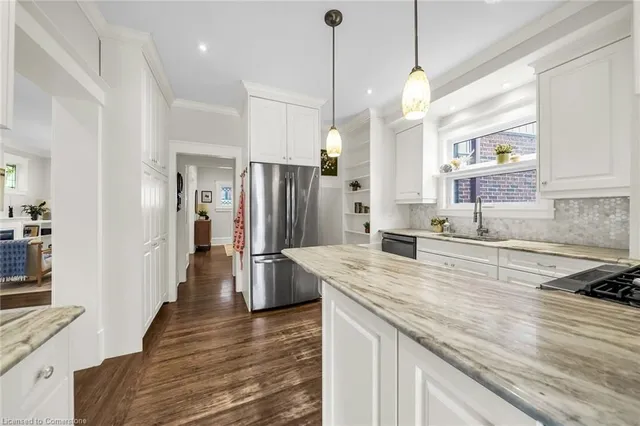 Additional property image - 61 Fairleigh Cres