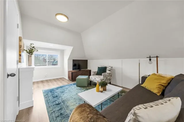 Additional property image - 61 Fairleigh Cres
