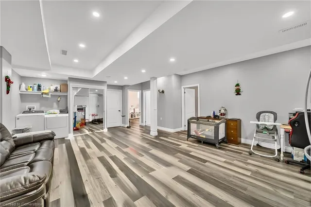 Additional property image - 285 Sedgewood St