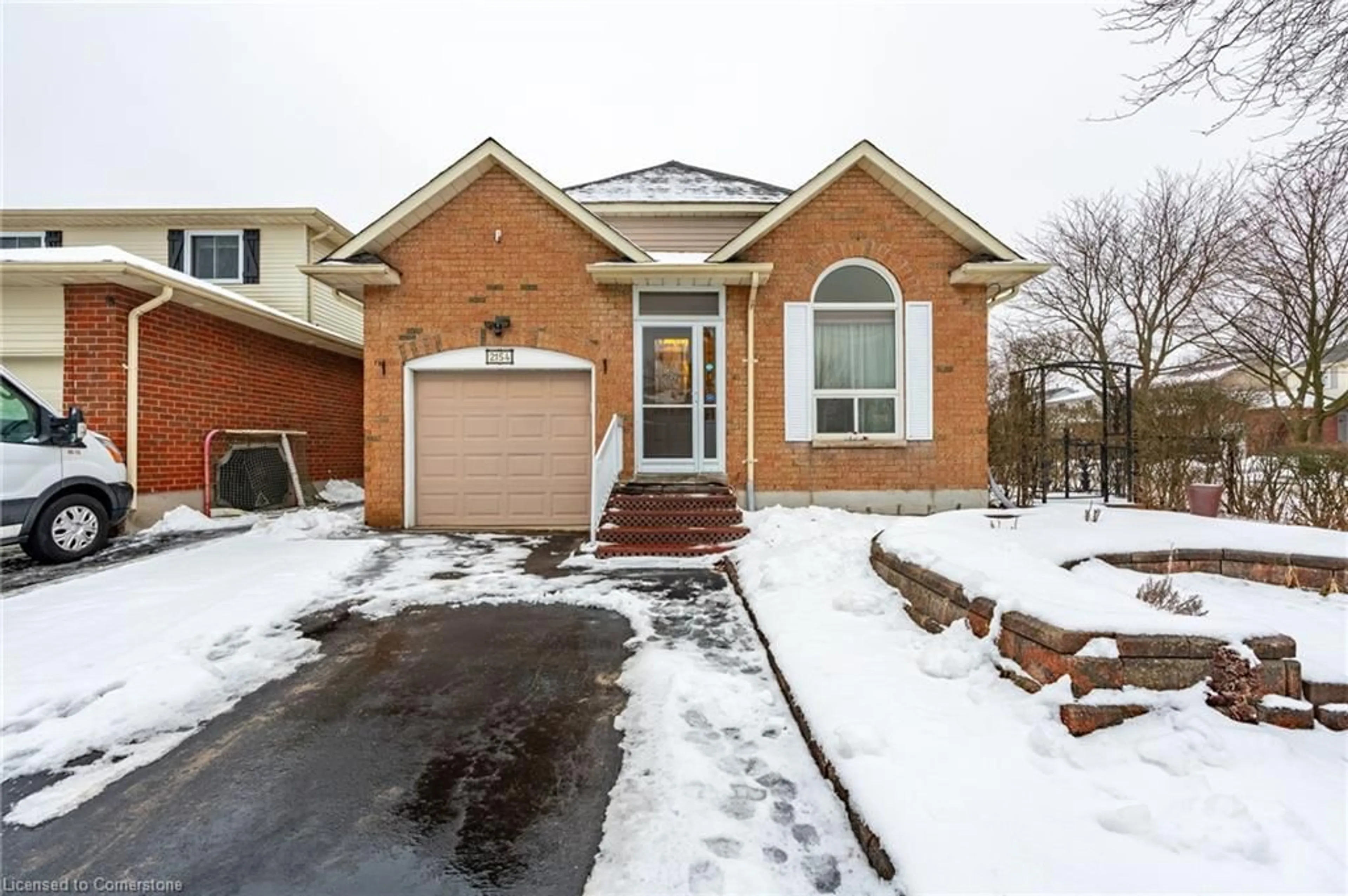 Home with brick exterior material, street for 2154 Clipper Cres, Burlington Ontario L7M 2P8