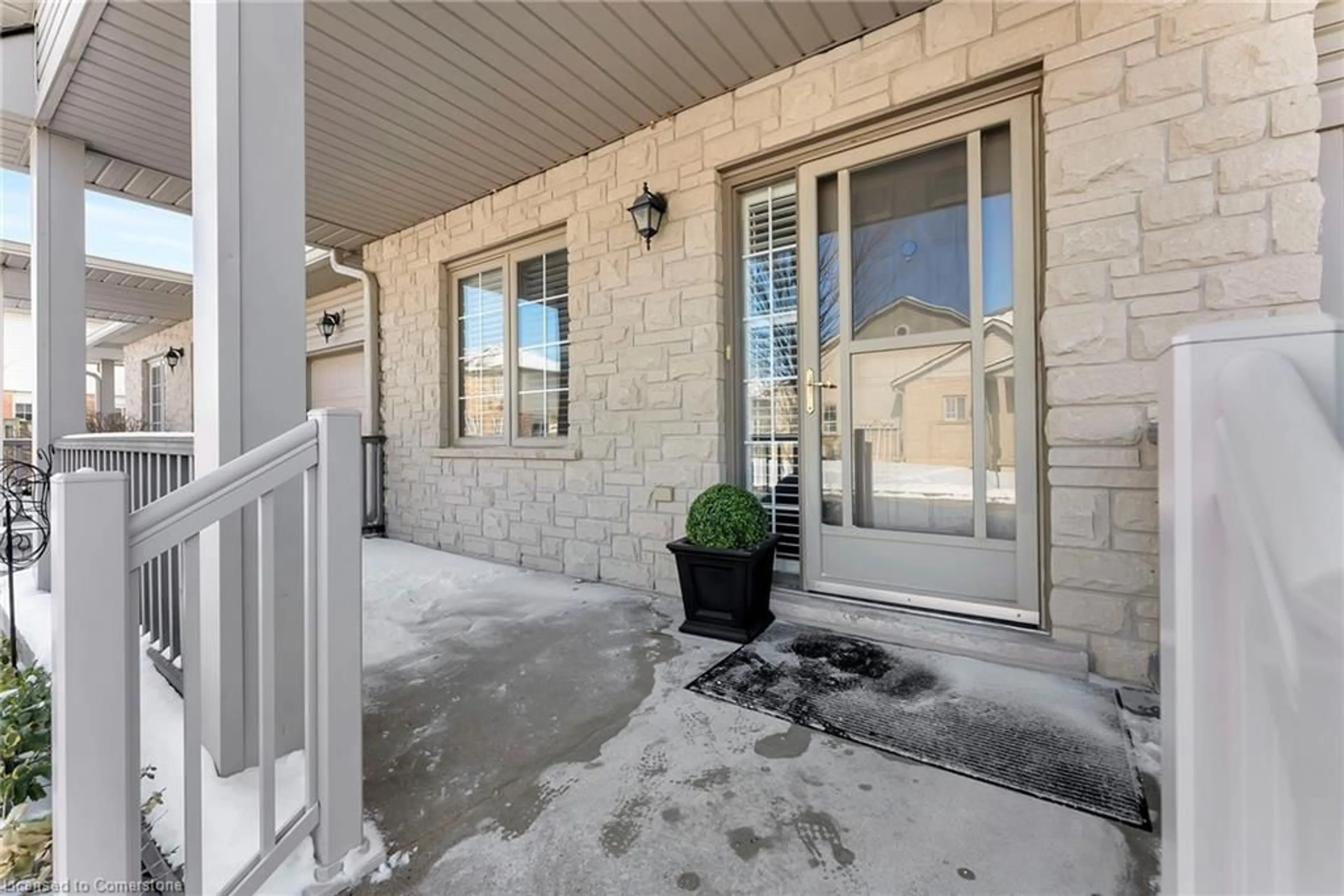 Indoor entryway for 34 Southbrook Drive #43, Binbrook Ontario L0R 1C0