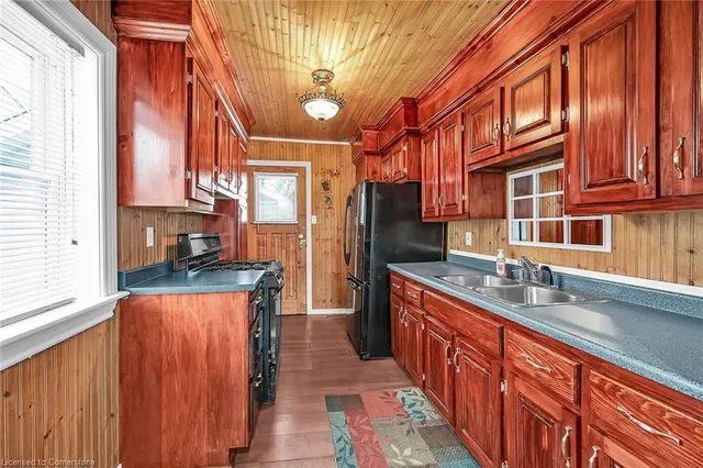 Additional property image - 355 Weir St