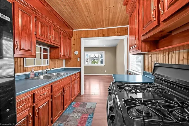 Additional property image - 355 Weir St