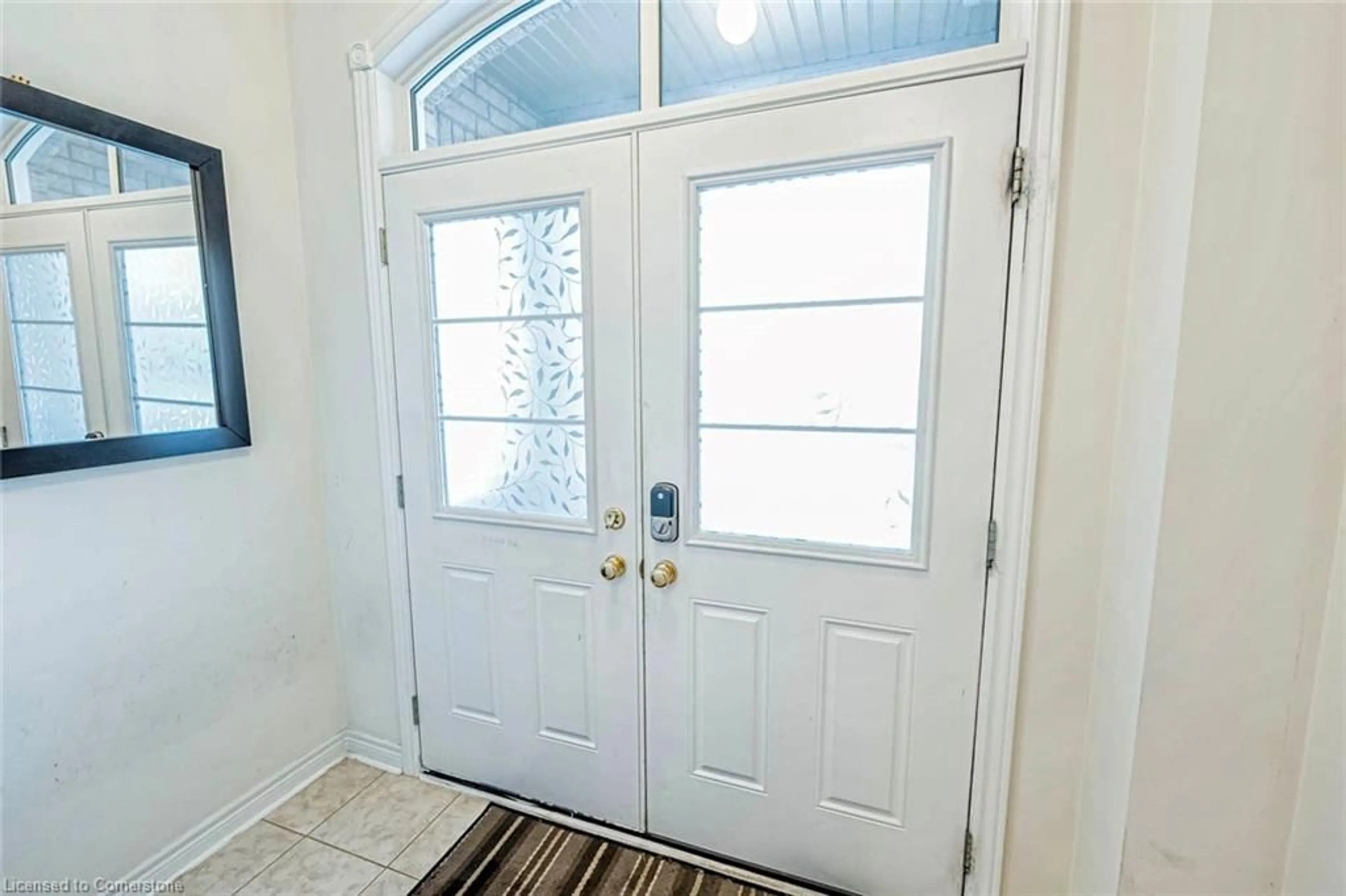 Indoor entryway for 2437 Old Brompton Way, Oakville Ontario L6M 0J3