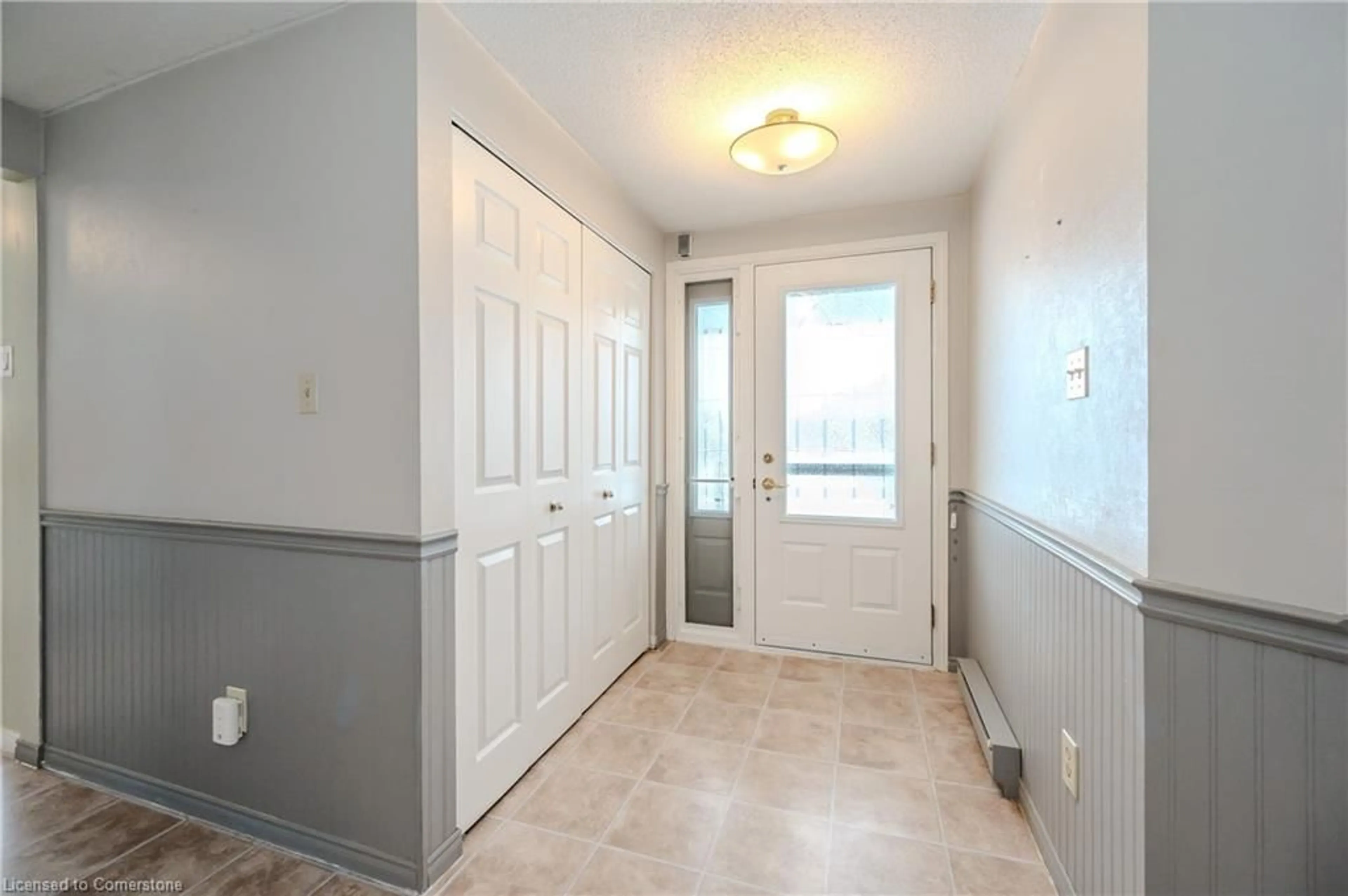 Indoor entryway for 3 Rolling Brook Lane, New Hamburg Ontario N3A 2G1