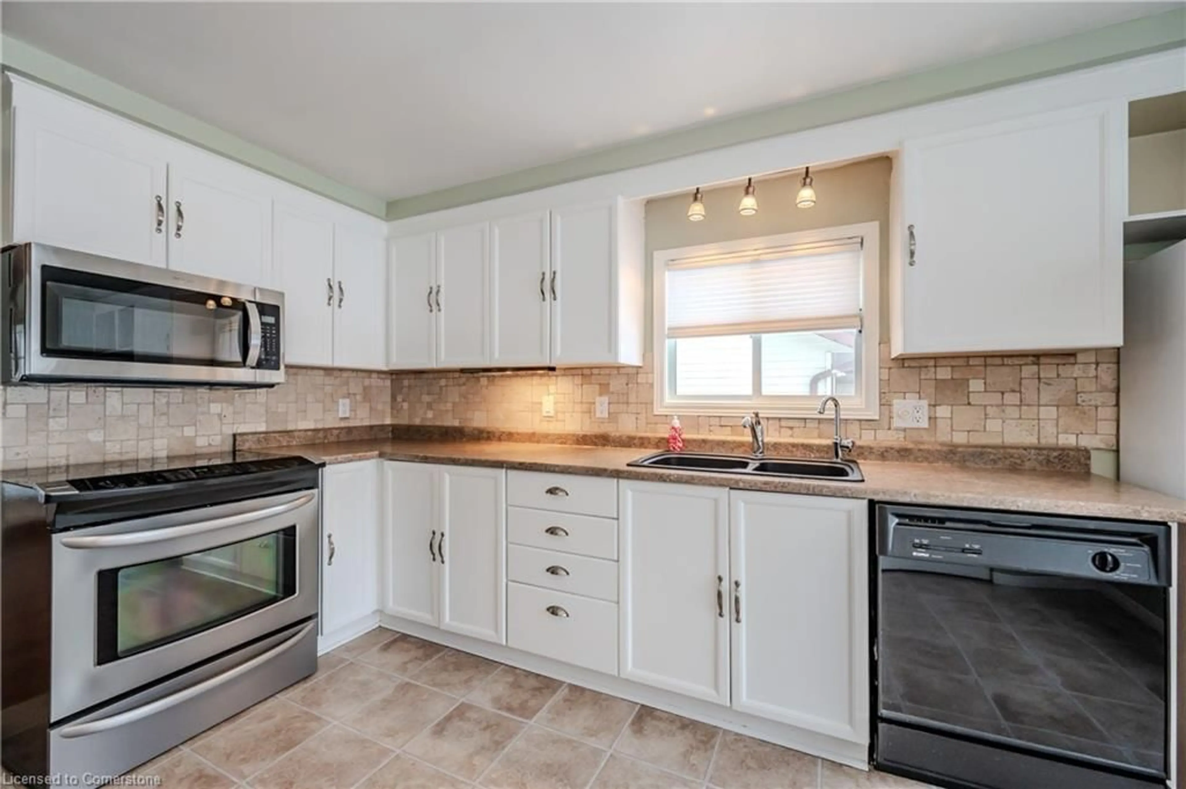 Standard kitchen, ceramic/tile floor for 3 Rolling Brook Lane, New Hamburg Ontario N3A 2G1