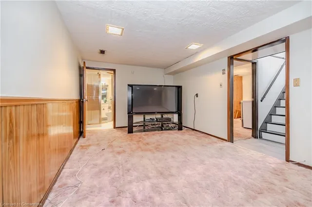 Additional property image - 260 Hazelglen Dr
