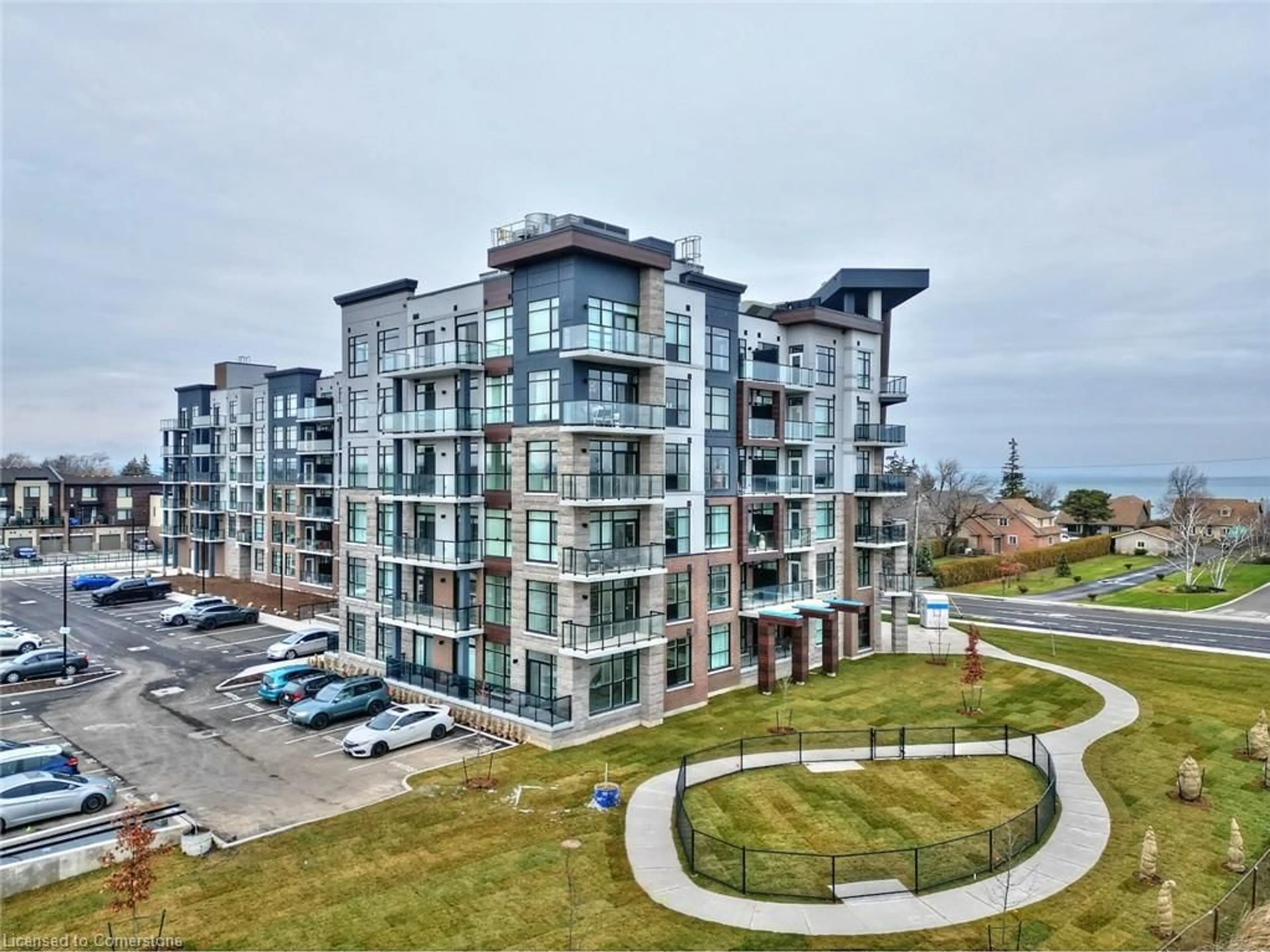 A pic from outside/outdoor area/front of a property/back of a property/a pic from drone, city buildings view from balcony for 600 North Service Rd #108, Hamilton Ontario L8E 5A7