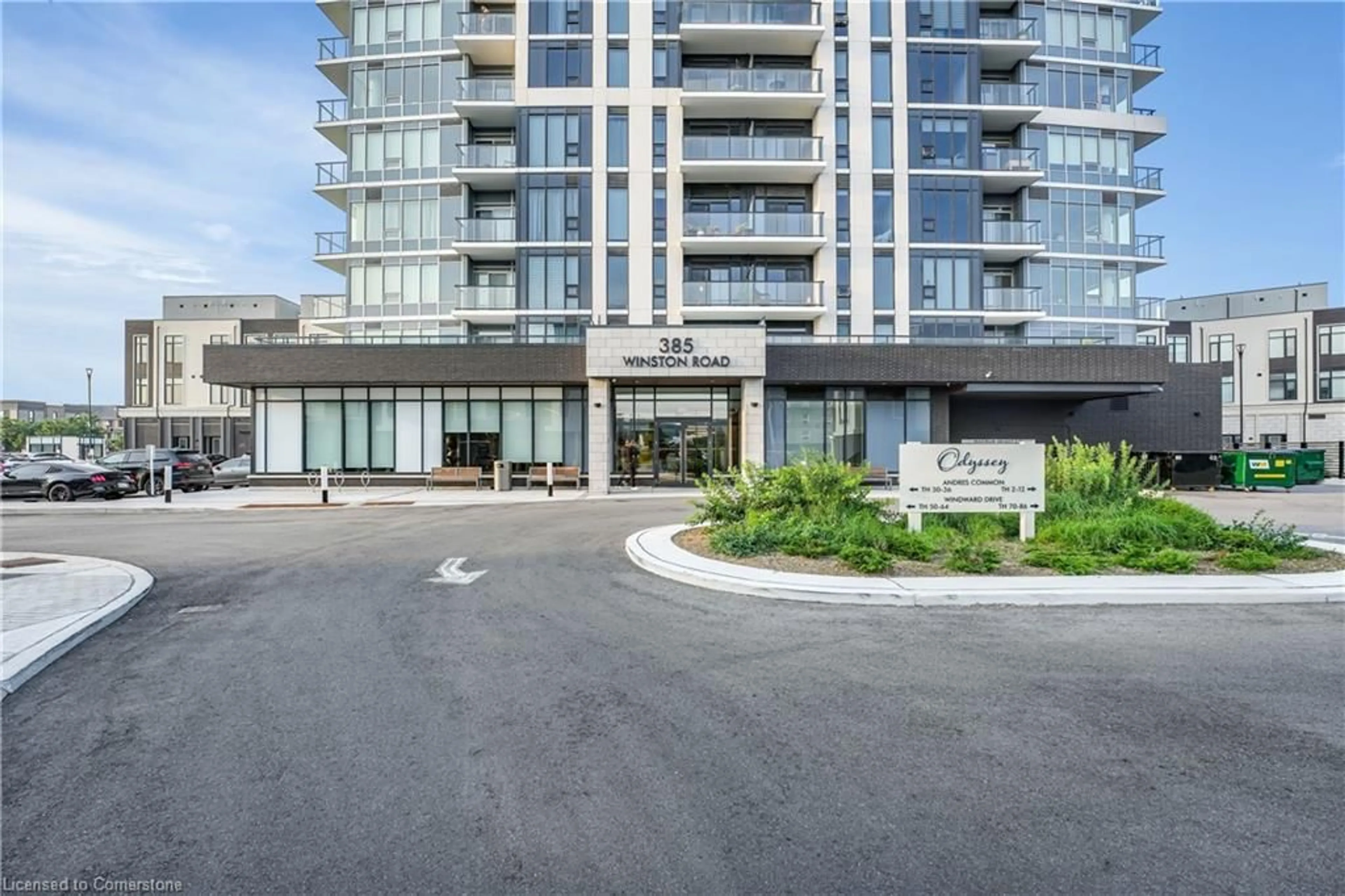 Indoor foyer for 385 Winston Rd #405, Grimsby Ontario L3M 0J3