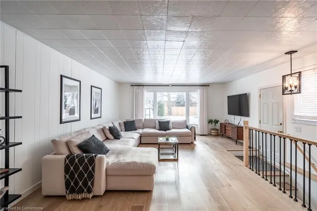 Additional property image - 289 Mill St