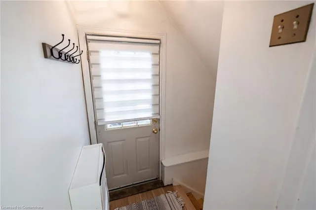 Additional property image - 289 Mill St