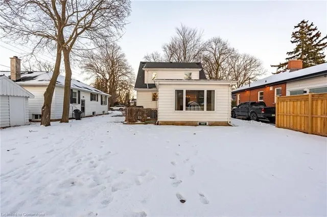 Additional property image - 289 Mill St