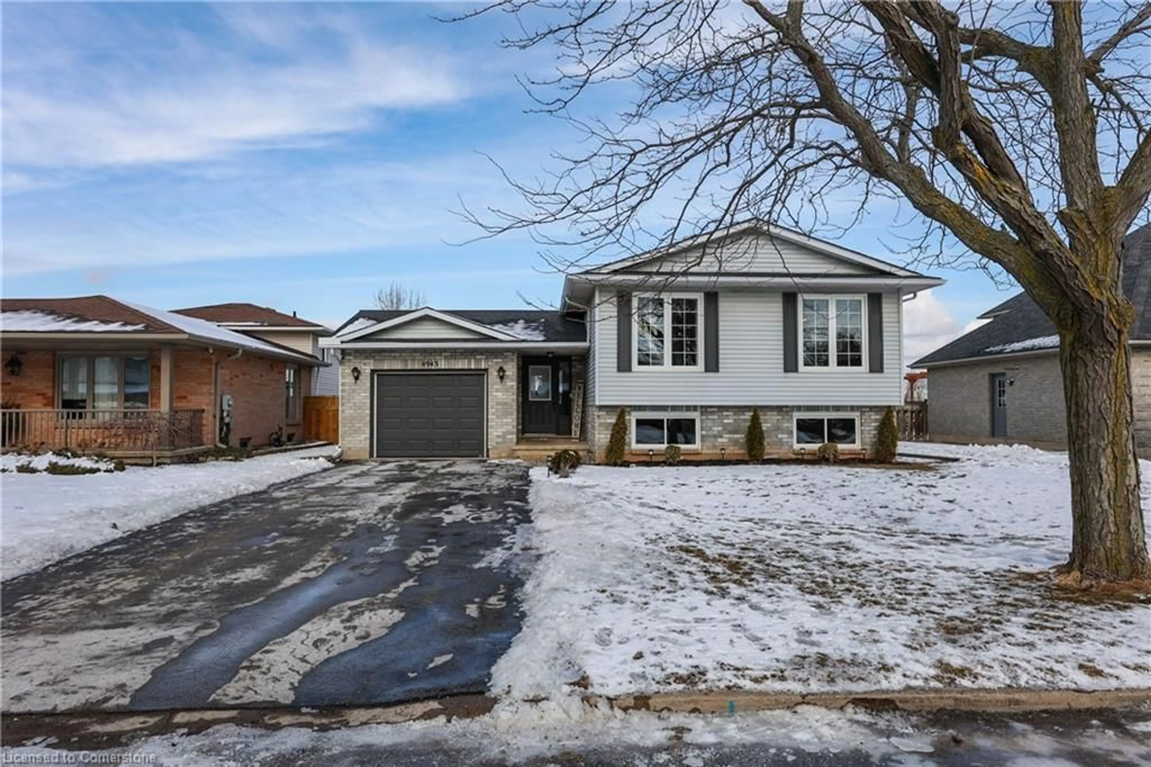 Home with brick exterior material, street for 4943 Homestead Dr, Beamsville Ontario L3J 0C7