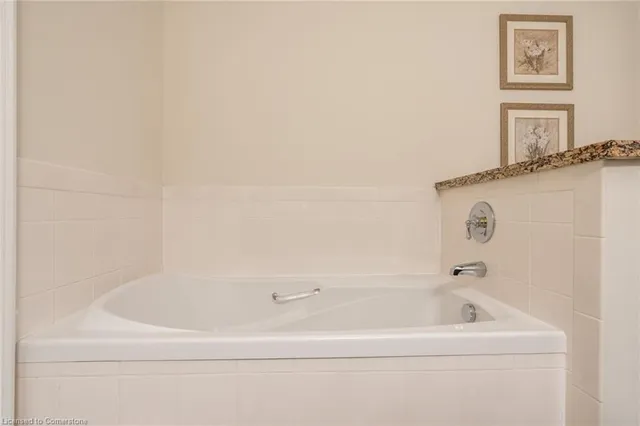 Additional property image - 77 Governors Rd Unit 201