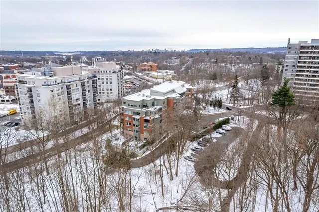 Additional property image - 77 Governors Rd Unit 201