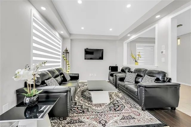 Additional property image - 328 Bedrock Dr