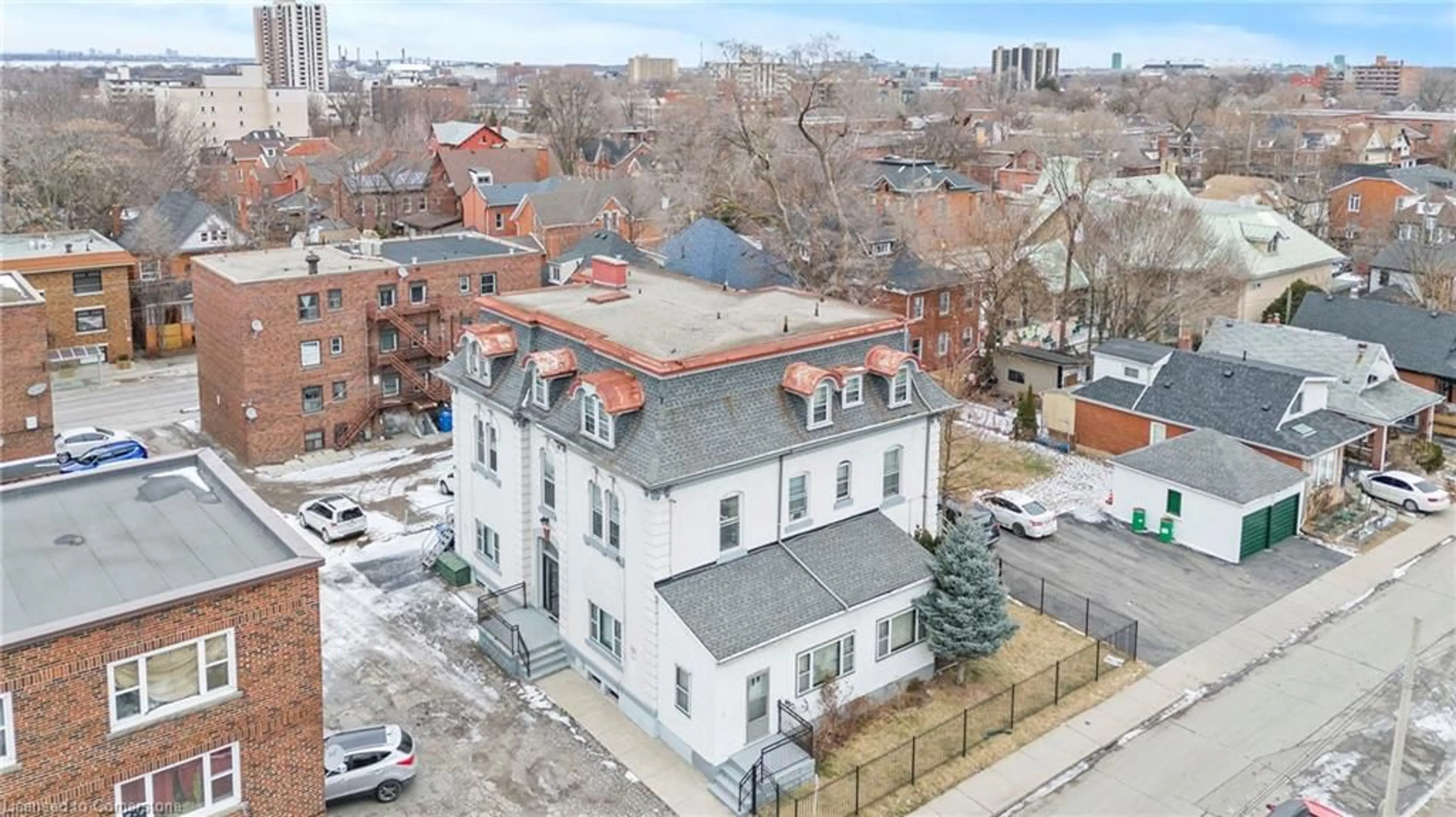 A pic from outside/outdoor area/front of a property/back of a property/a pic from drone, city buildings view from balcony for 17 Webber Ave, Hamilton Ontario L8N 1W4