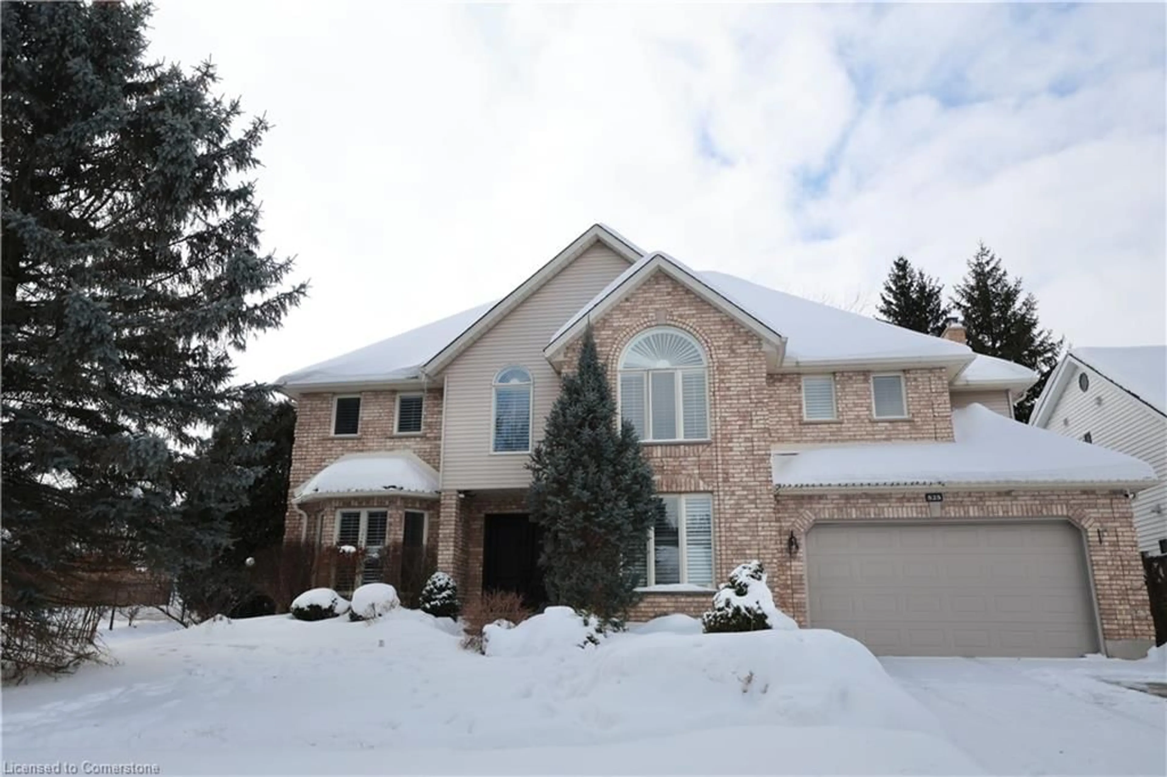 Home with brick exterior material, street for 525 Leighland Dr, Waterloo Ontario N2T 2H5