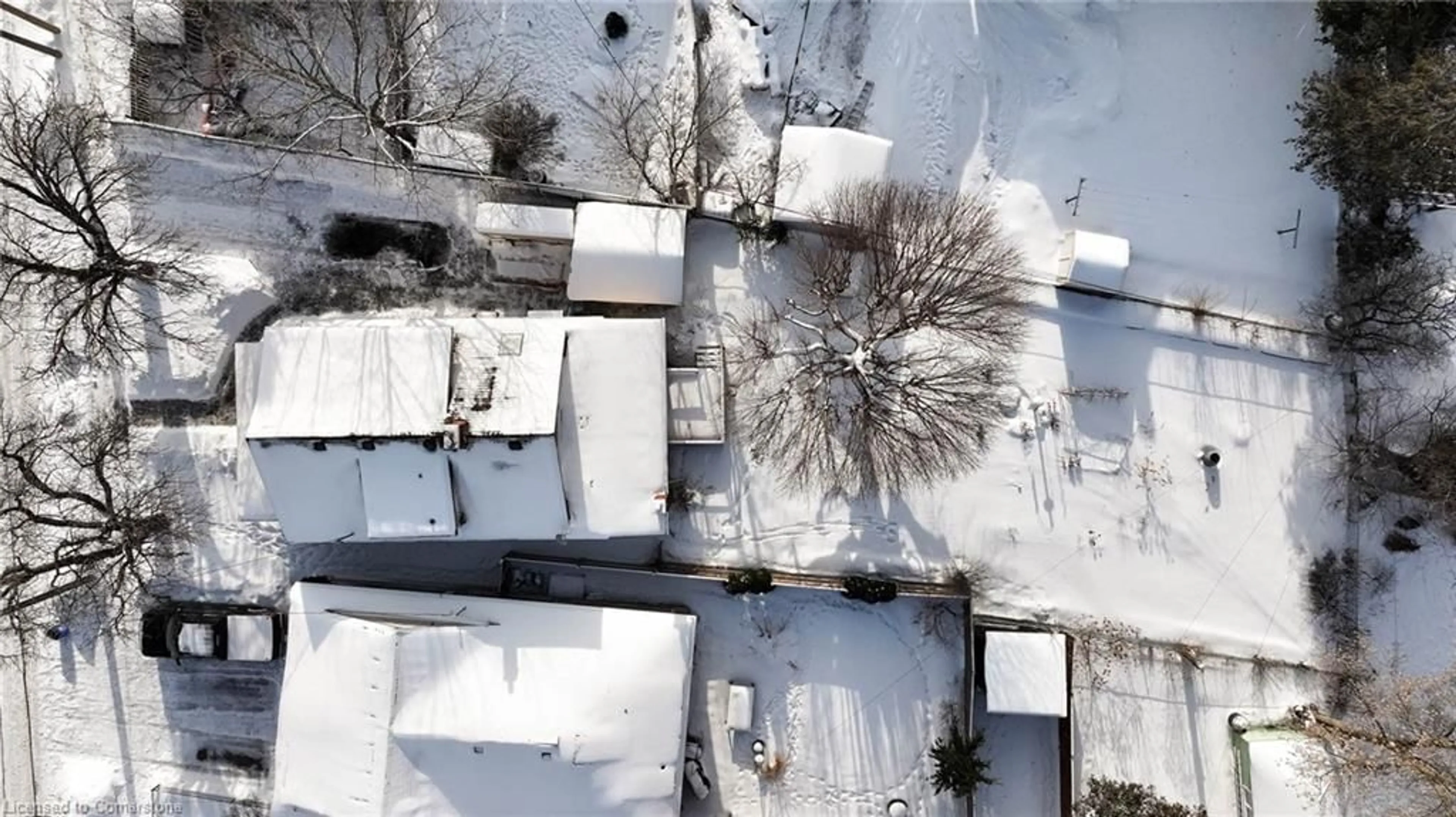 A pic from outside/outdoor area/front of a property/back of a property/a pic from drone, unknown for 17 Brunswick Ave, Kitchener Ontario N2H 4E5